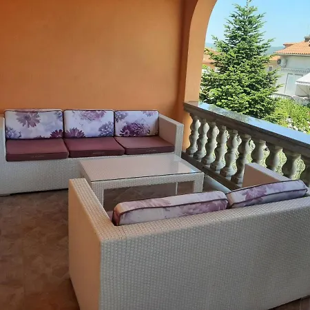 Apartmani Bulajic Krk Town Exterior photo