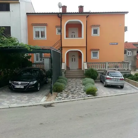 Apartmani Bulajic Krk Town Exterior photo